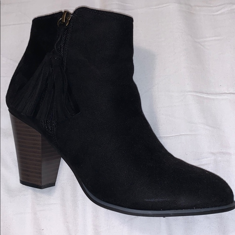 Super Cute Black Suede Booties with Tassle